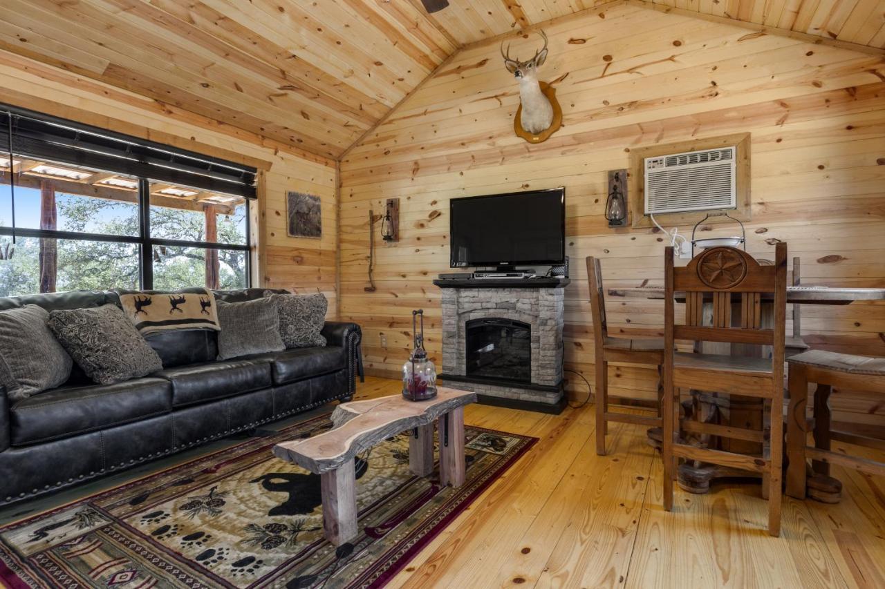 River'S Sky View Lodge Fredericksburg Bagian luar foto