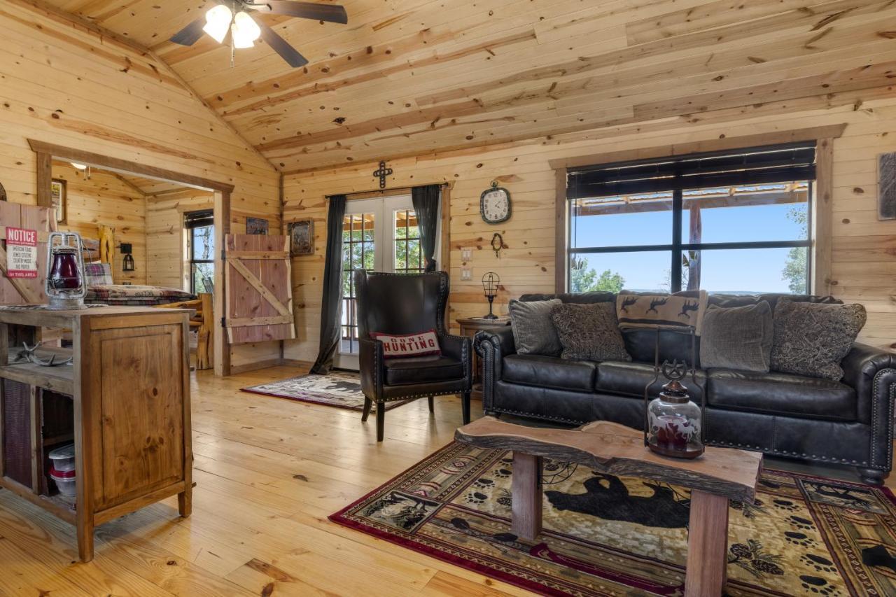 River'S Sky View Lodge Fredericksburg Bagian luar foto